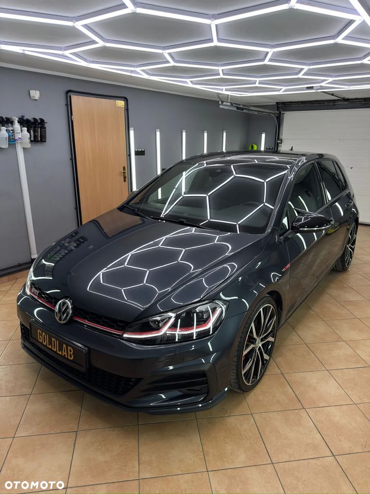 Volkswagen Golf GTI (BlueMotion Technology) DSG Performance - 1