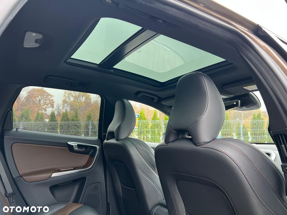 Volvo XC 60 D4 AWD Summum - 36