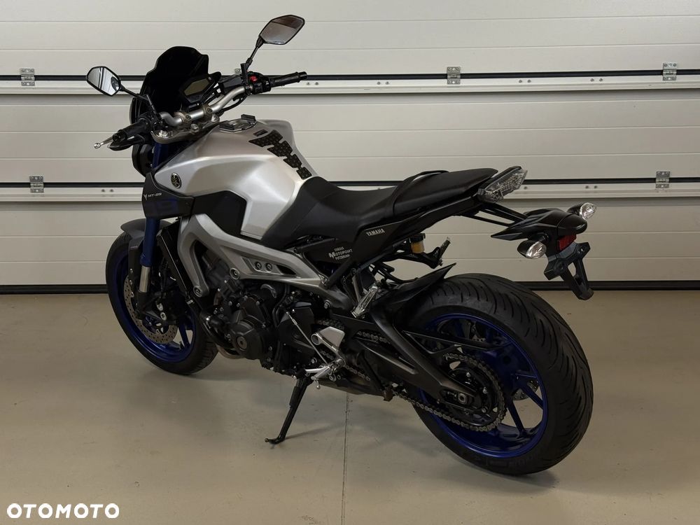 Yamaha MT - 3