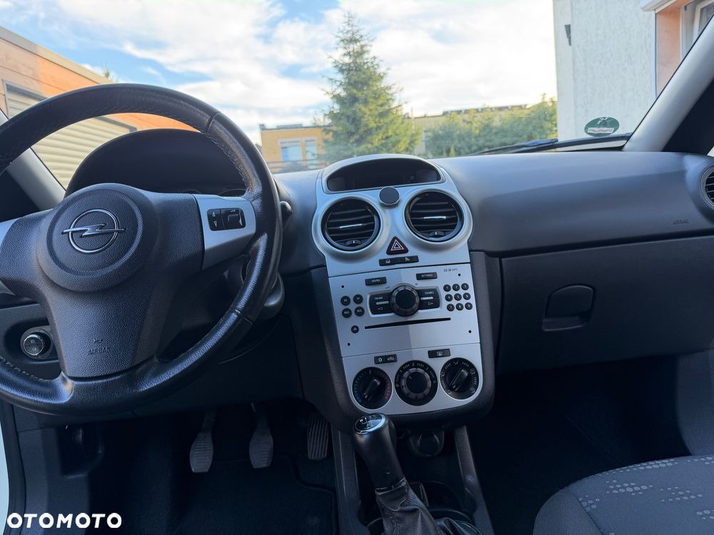 Opel Corsa 1.2 16V Enjoy - 9