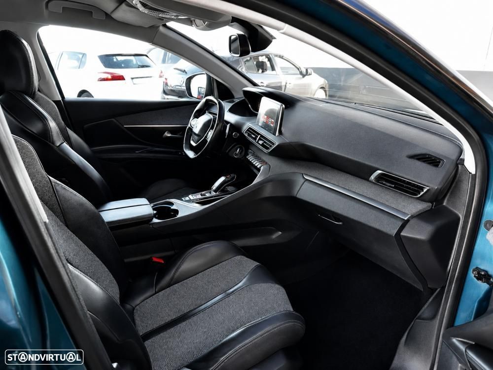 Peugeot 5008 1.5 BlueHDi Allure EAT8 - 40