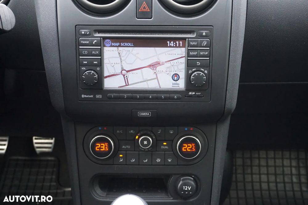 Nissan Qashqai 1.6 DCI 4 x 4 DPF Start/Stop tekna - 18