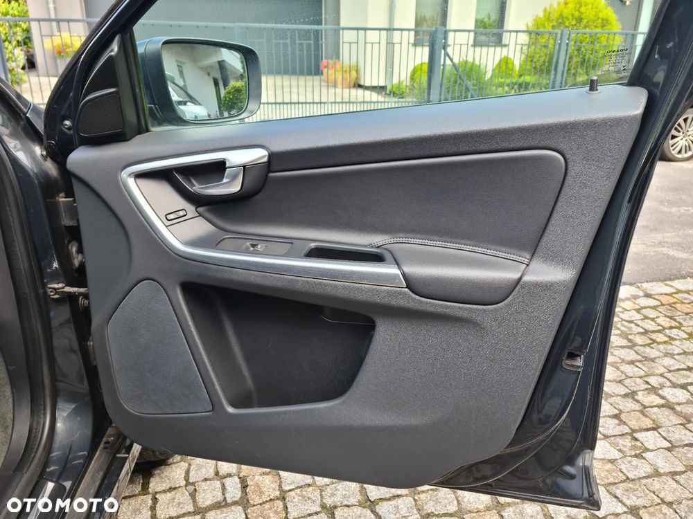 Volvo XC 60 D3 Momentum - 29