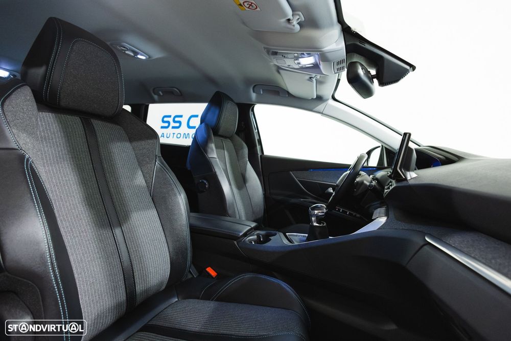 Peugeot 5008 1.2 PureTech Allure Pack - 21