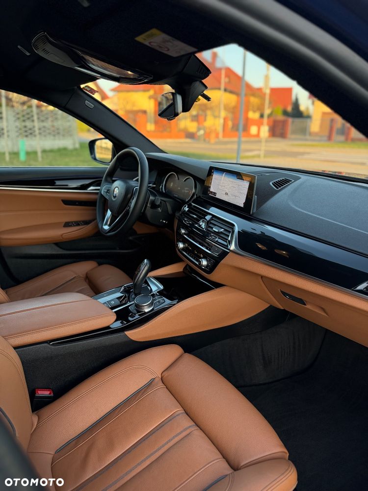BMW Seria 5 520d M Sport sport - 17