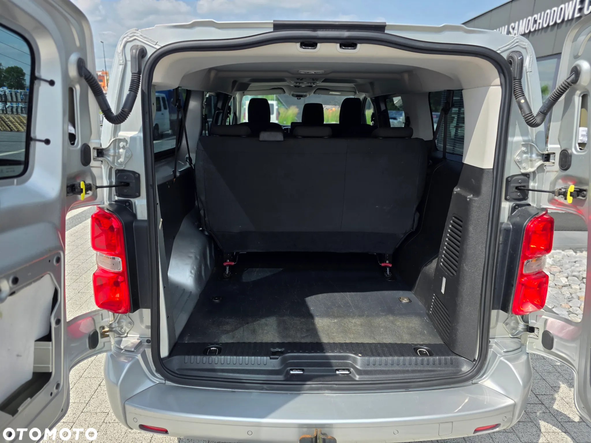 Toyota ProAce Kombi 2.0 D-4D Long 2,8t - 11