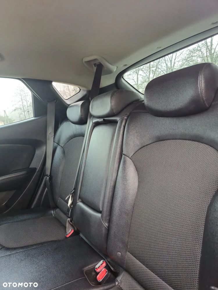 Hyundai ix35 1.6 GDI Premium 2WD - 24