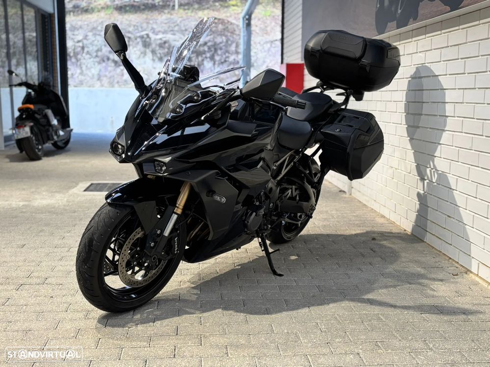 Suzuki GSX 1000 GT - 3