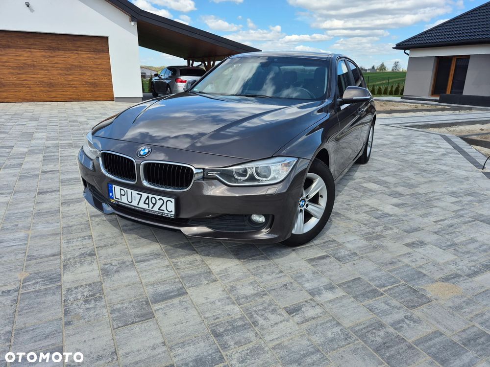 BMW Seria 3 316d - 13
