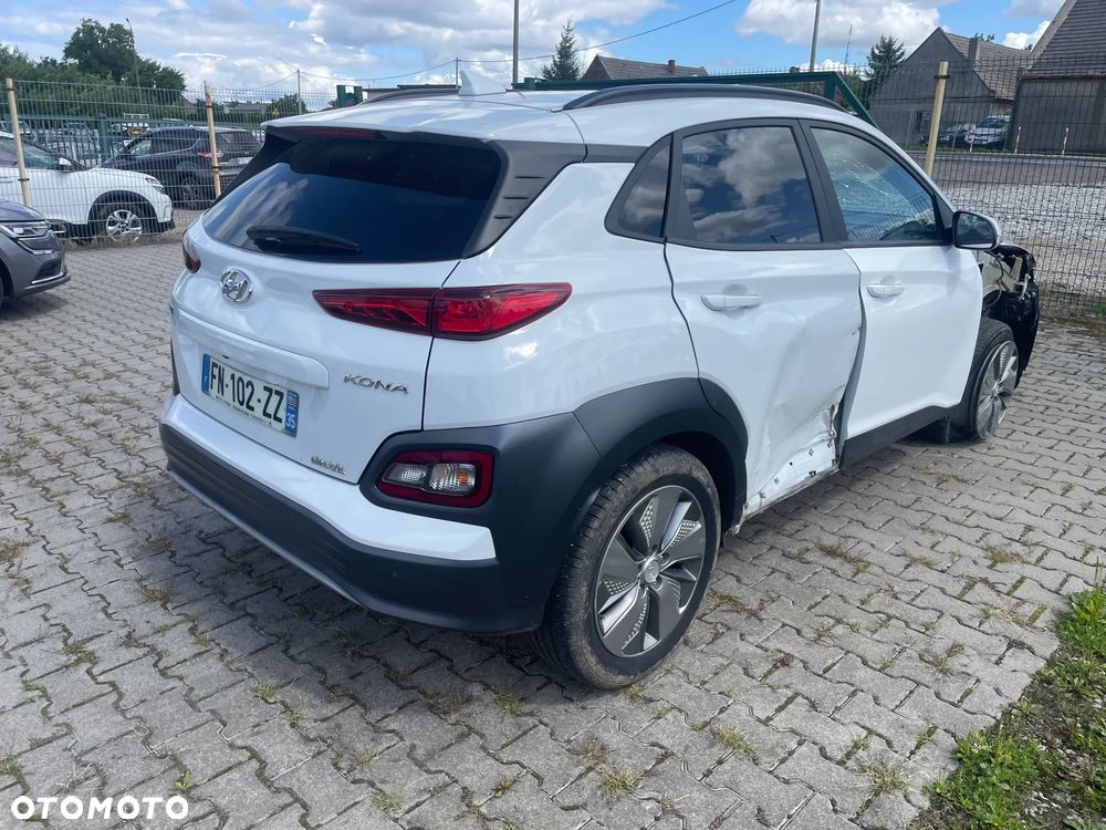 Hyundai Kona - 10
