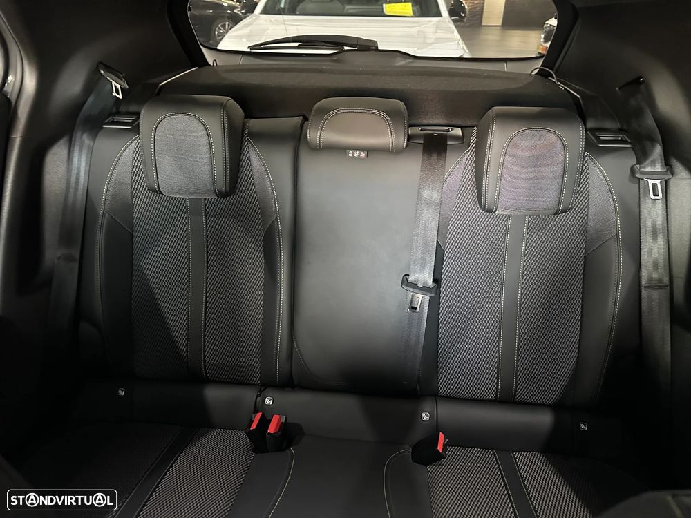 Peugeot 2008 1.2 PureTech GT EAT8 - 6