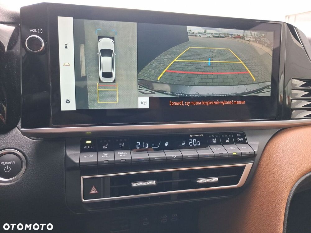 Toyota Camry - 28