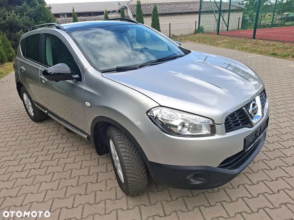 Nissan Qashqai 2.0 4x4 Tekna Premium - 4