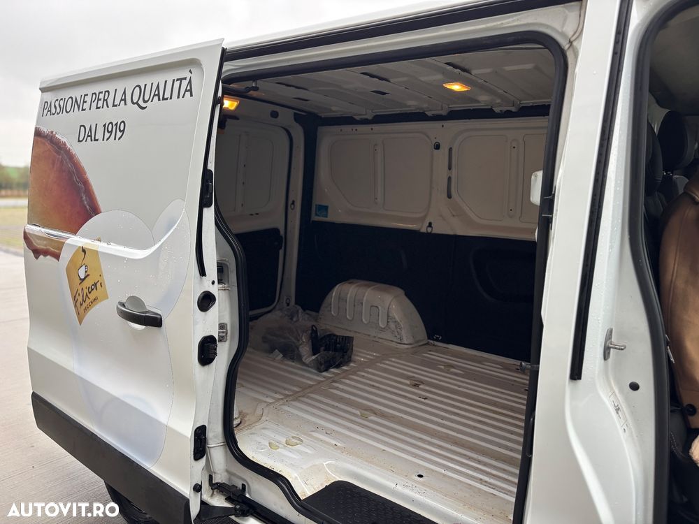 Renault Trafic - 12