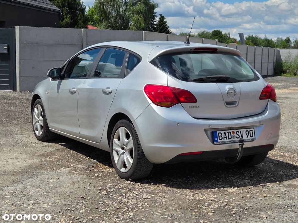 Opel Astra 1.6 - 7