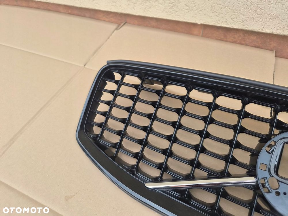 grill atrapa volvo xc60 ii r design lift oryginał - 6
