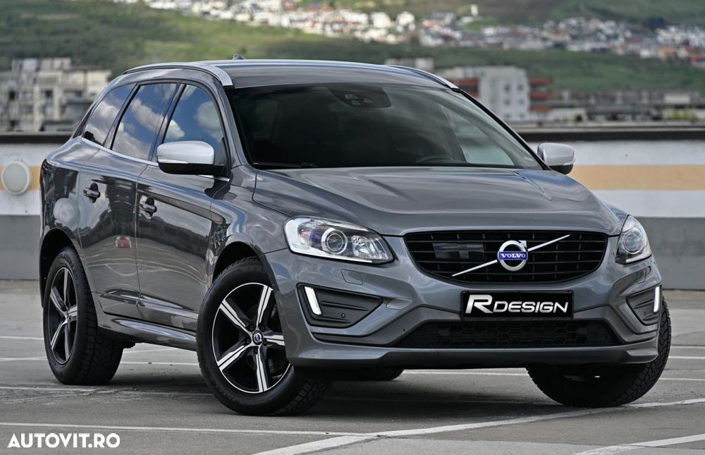 Volvo XC 60 D5 AWD Geartronic Momentum - 2