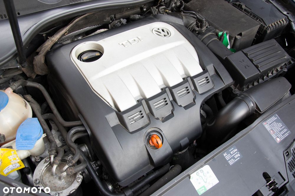 Volkswagen Golf 2.0 TDI DPF GT Sport - 24