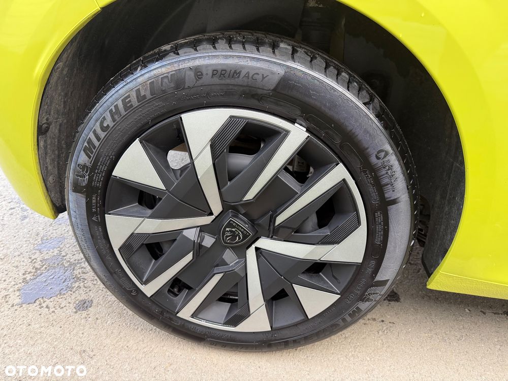 Peugeot 208 PureTech 100 Style - 24