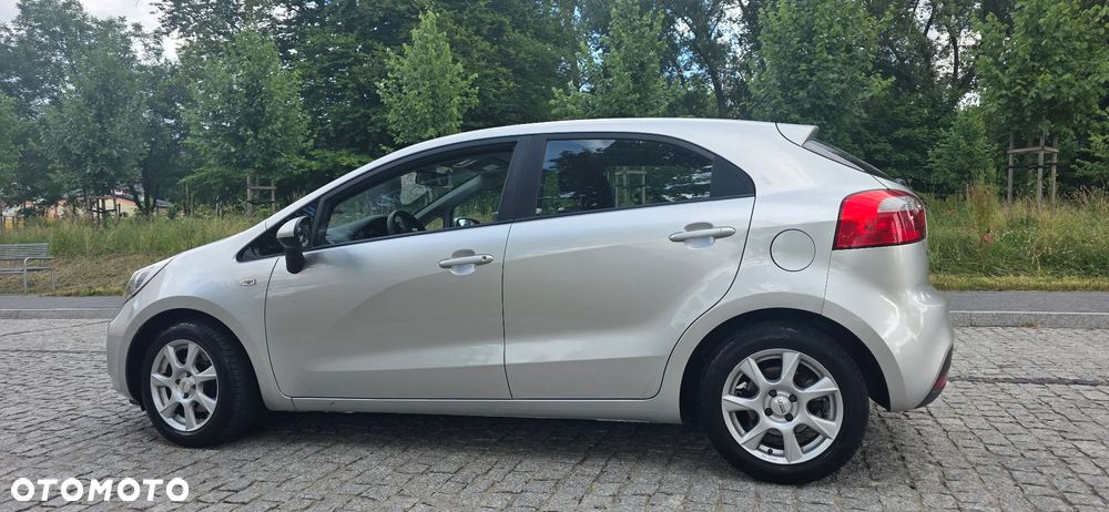 Kia Rio - 6