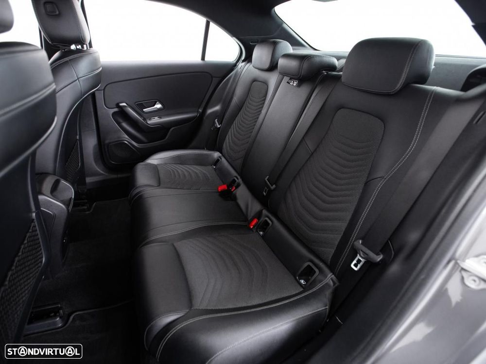 Mercedes-Benz A 180 Limousine - 11