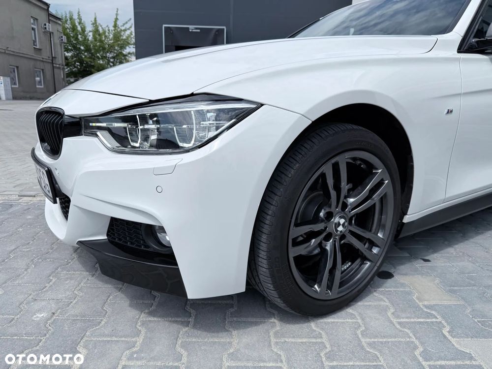 BMW Seria 3 320i xDrive M Sport Shadow - 14