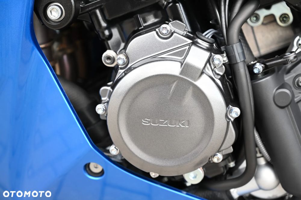 Suzuki GSX 1000 - 38