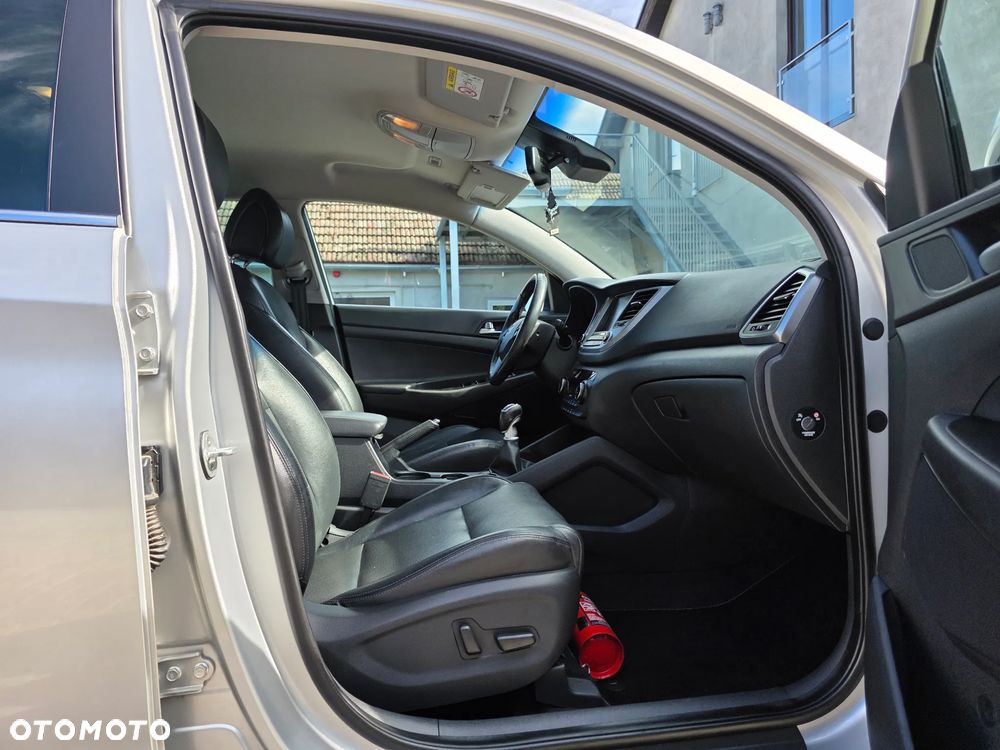 Hyundai Tucson blue 1.7 CRDi 2WD Passion Plus - 30