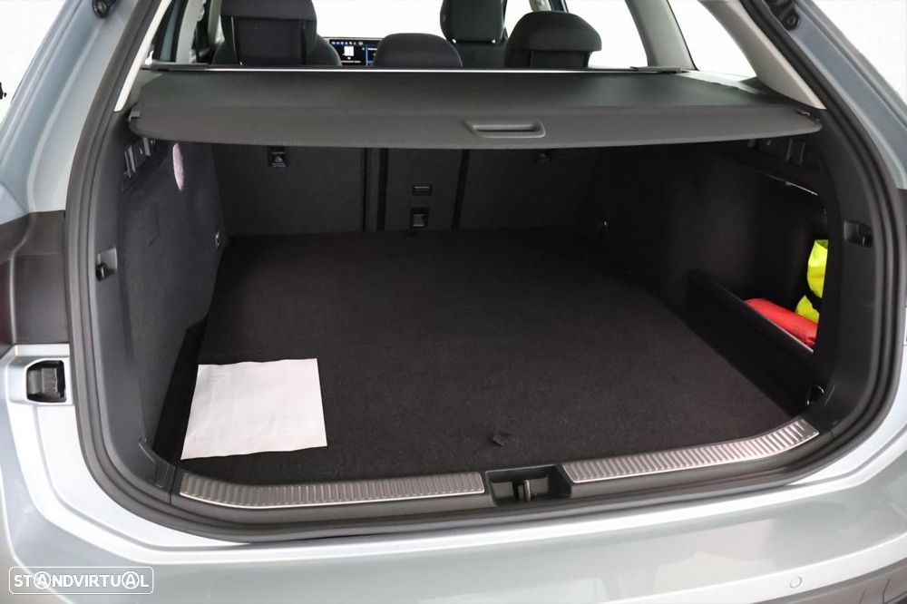 VW Passat Variant 1.5 TSI eHybrid DSG - 17