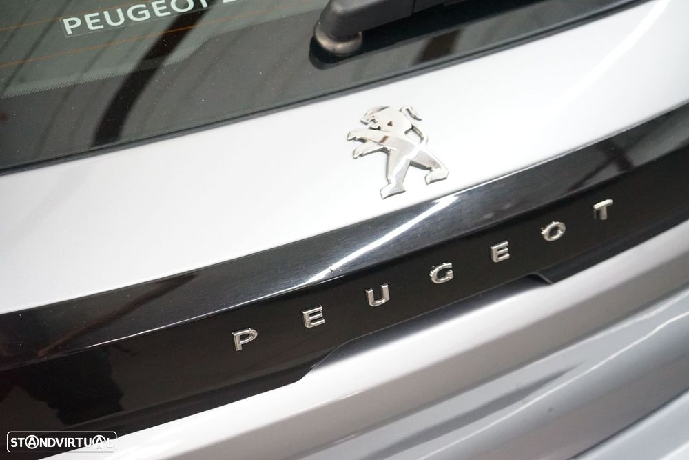 Peugeot 208 1.2 PureTech Active - 12