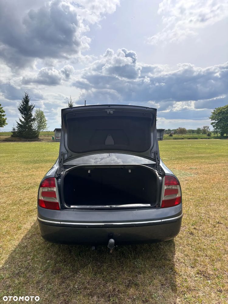 Skoda Superb 2.0 TDI DPF L&K - 13