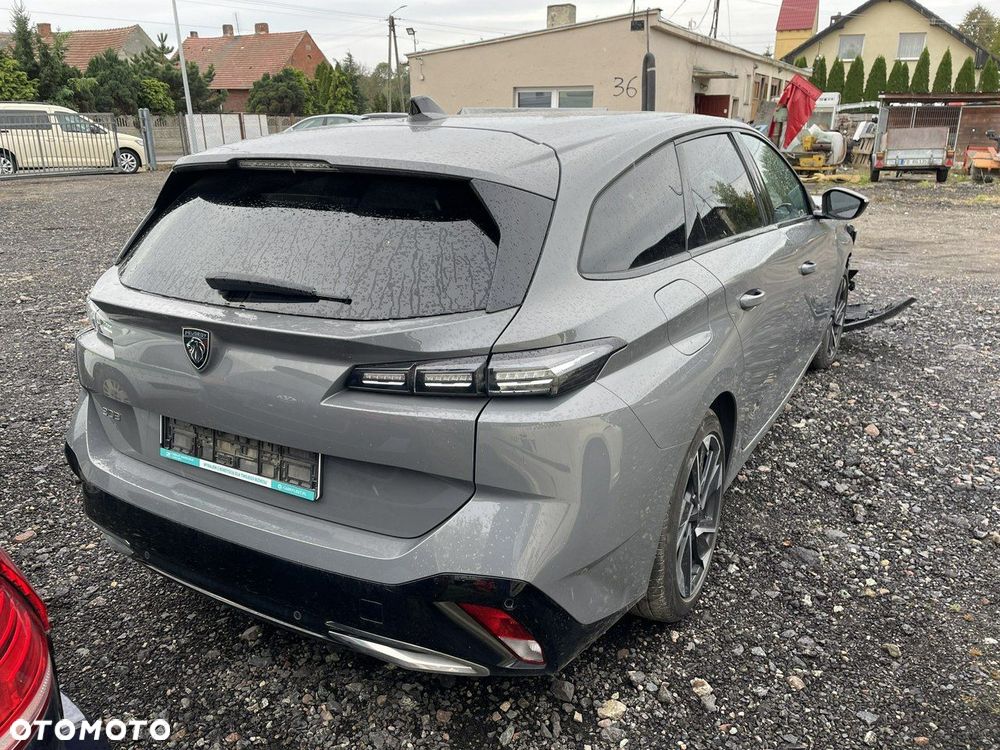 Peugeot 308 - 1