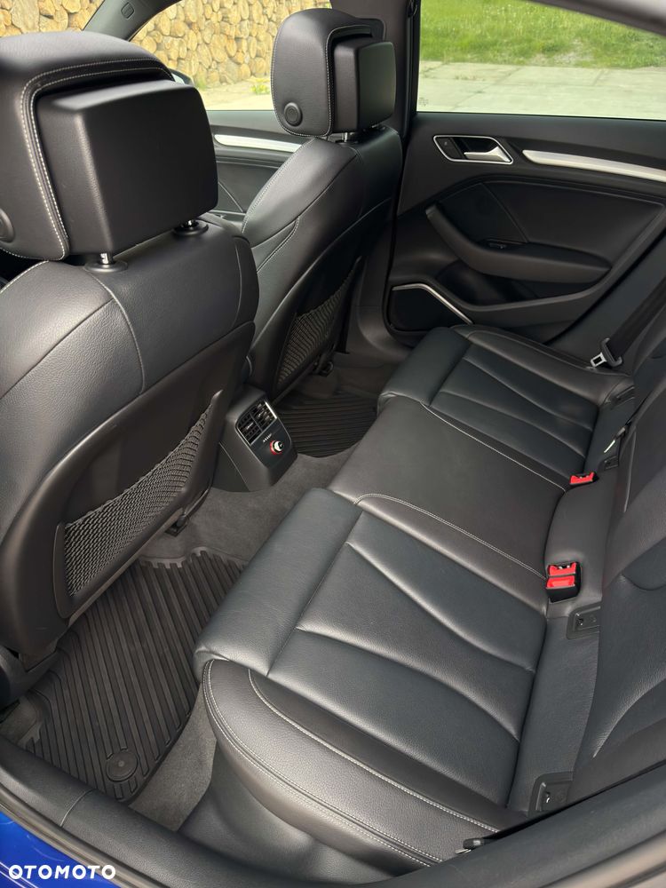 Audi S3 S tronic - 15