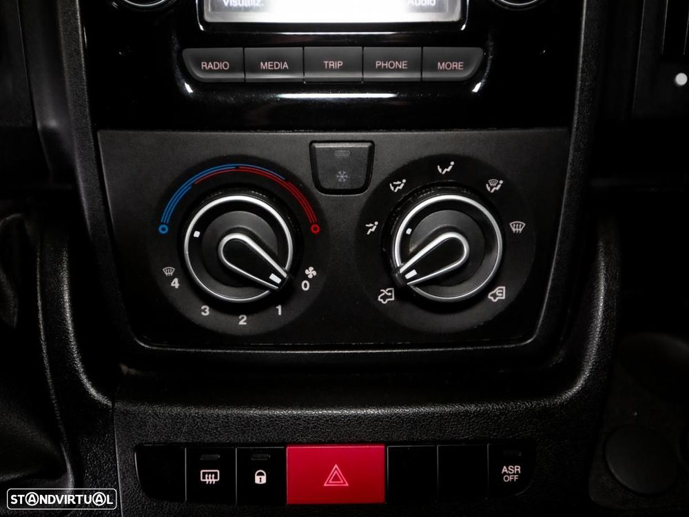 Peugeot Boxer 2.2 BLUEHDI 333 L2H2 PREMIUM c/iva - 16