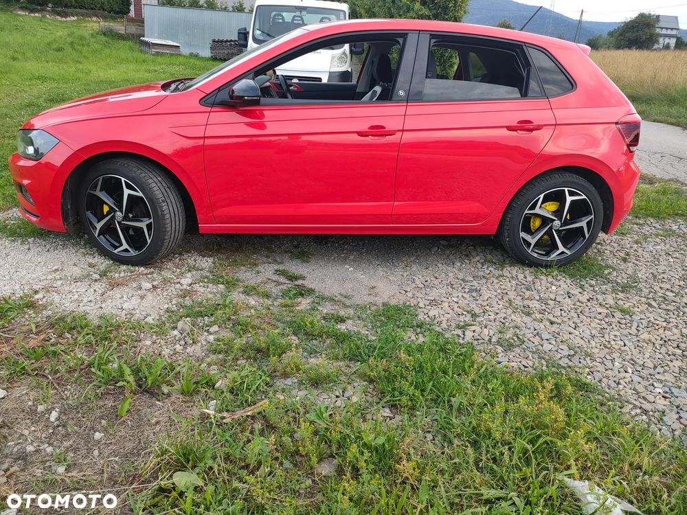 Volkswagen Polo 1.0 Blue Motion Technology beats - 12