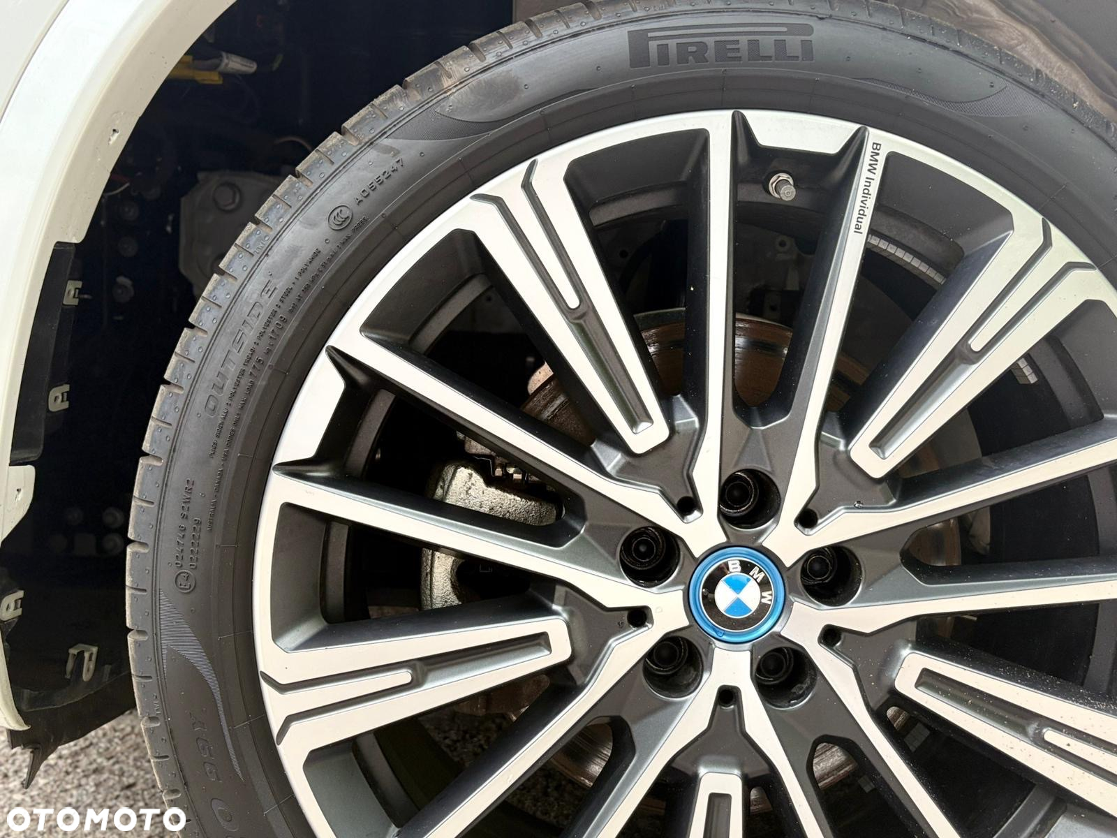 BMW iX1 - 13