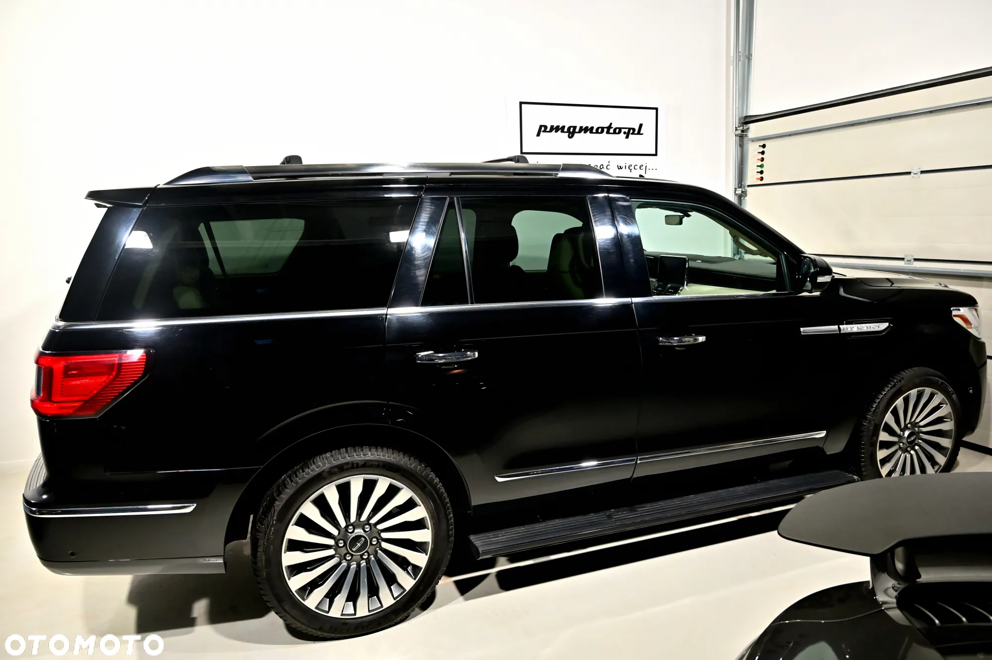 Lincoln Navigator - 10