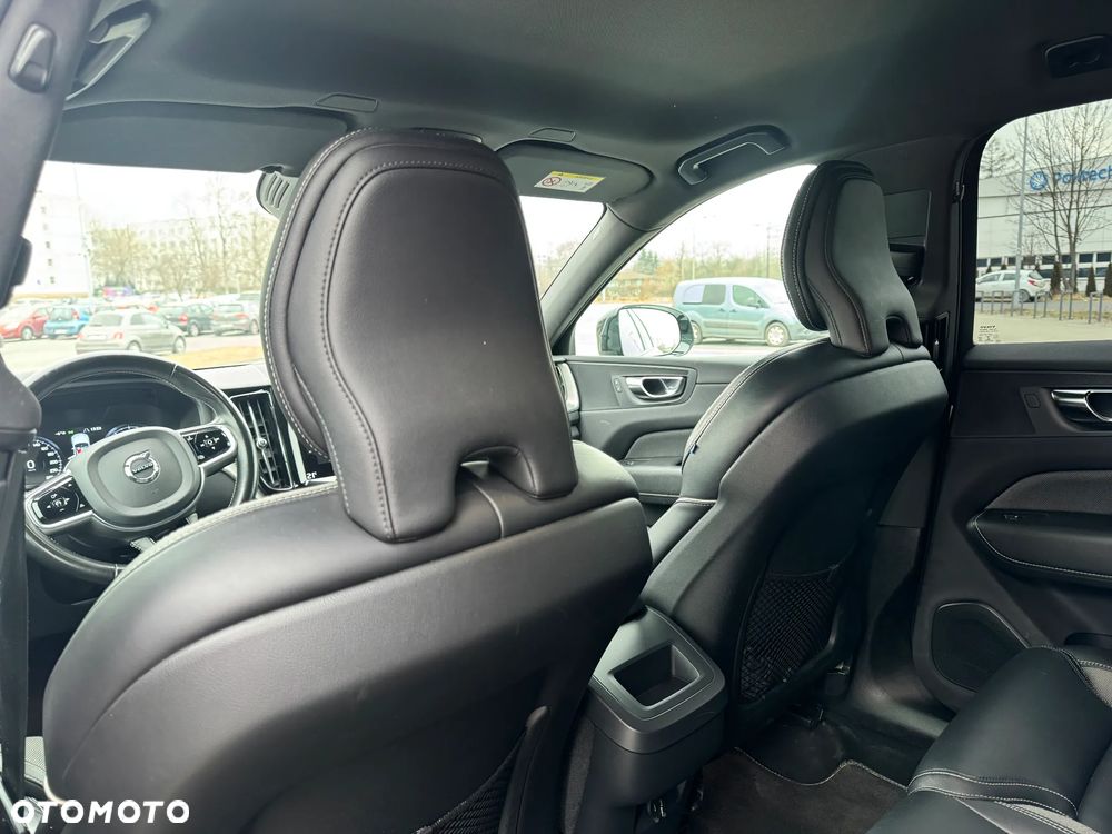 Volvo XC 60 B4 B R-Design - 18