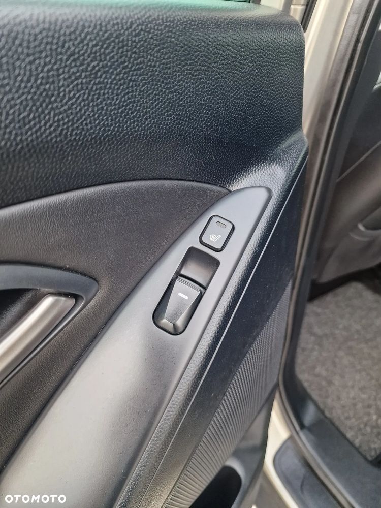 Hyundai ix35 2.0 CRDi 2WD Trend - 11