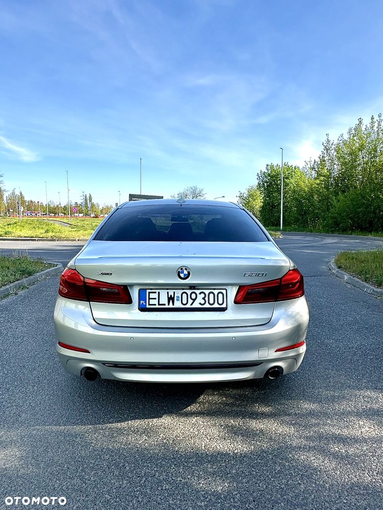 BMW Seria 5 530i xDrive Sport Line sport - 5