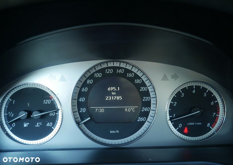 Mercedes-Benz Klasa C 200 Avantgarde Edition - 25