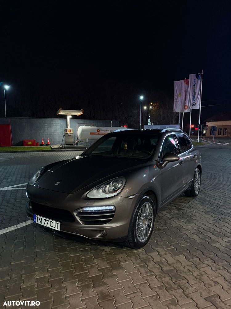 Porsche Cayenne - 4