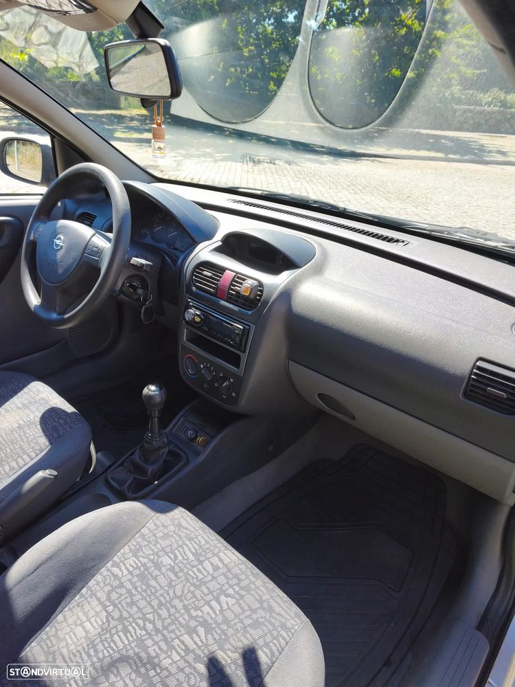 Opel Corsa 1.2 16V Confort - 5