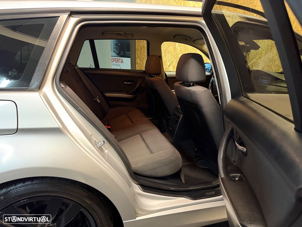 BMW 320 d Navigation - 9