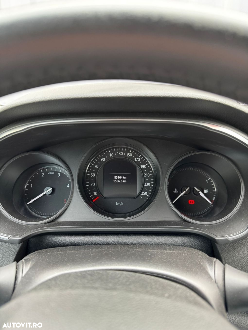 Renault Megane Blue dCi 116 Zen - 8
