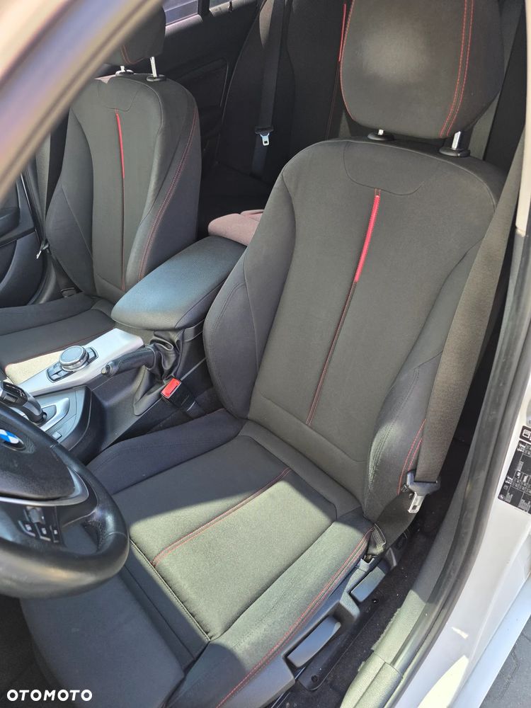 BMW Seria 1 120d Sport-Aut - 8