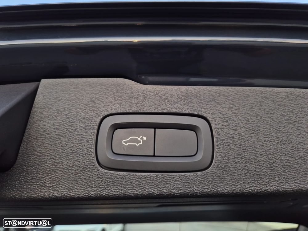 Volvo V60 2.0 D4 Momentum Plus - 19