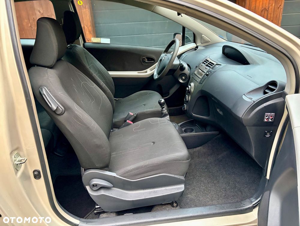 Toyota Yaris 1.33 Luna - 15