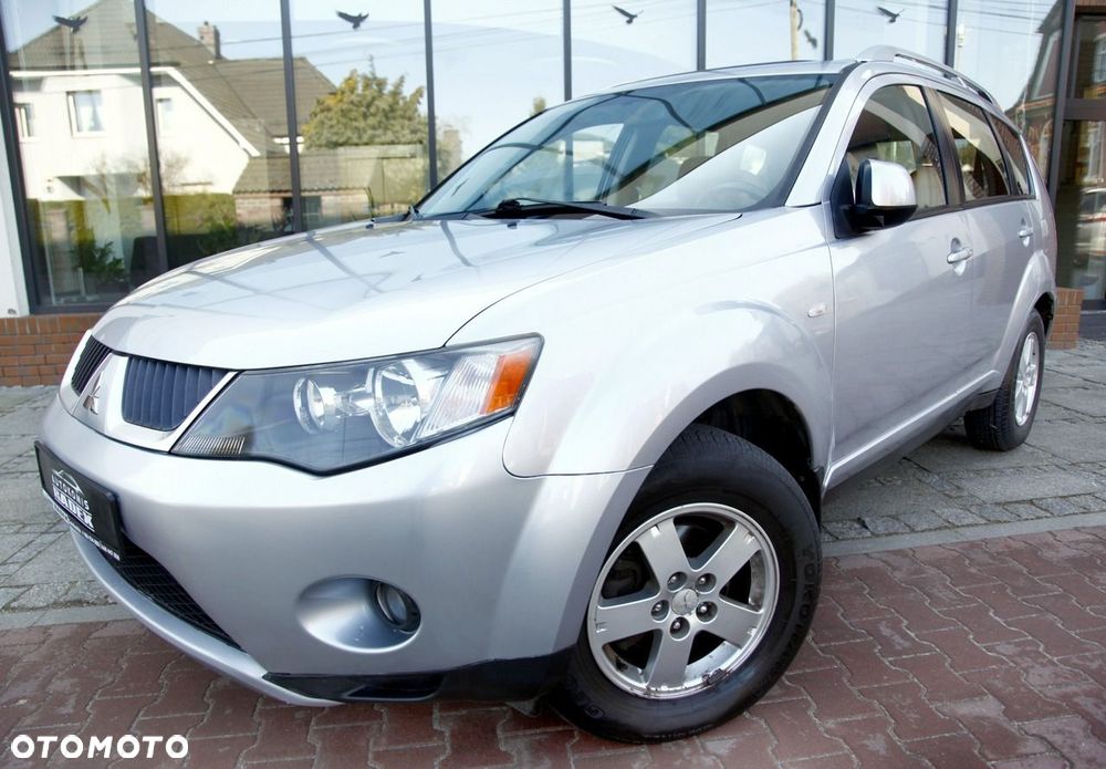 Mitsubishi Outlander - 23