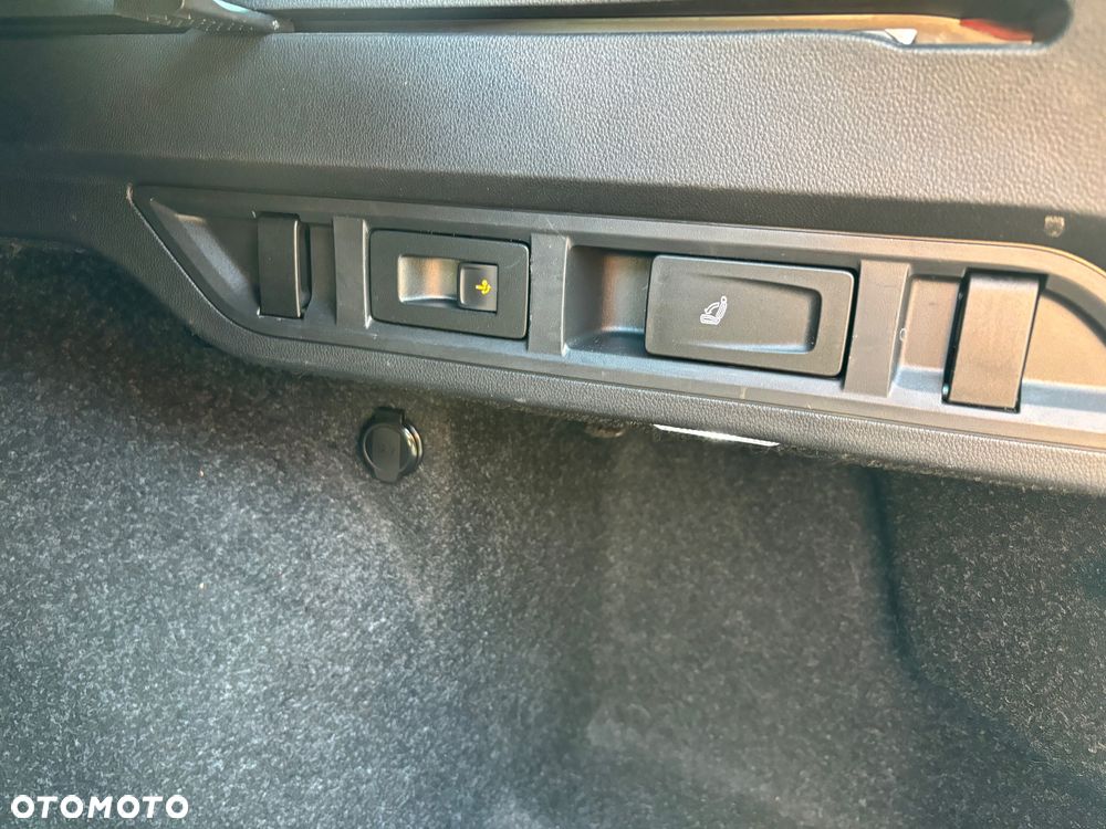 Skoda Octavia 1.4 TSI DSG RS - 8